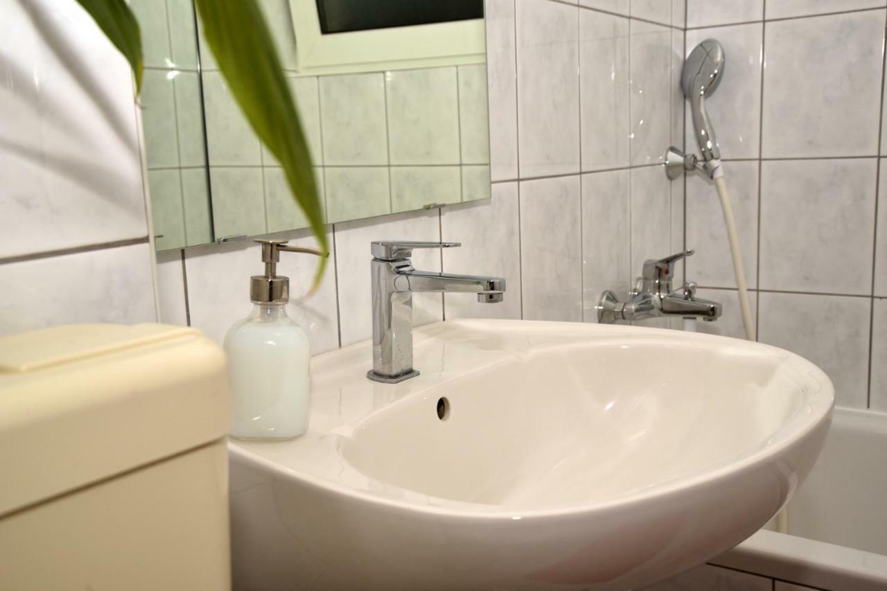 Апартаменти Studio Apartman D Сесвете Екстер'єр фото